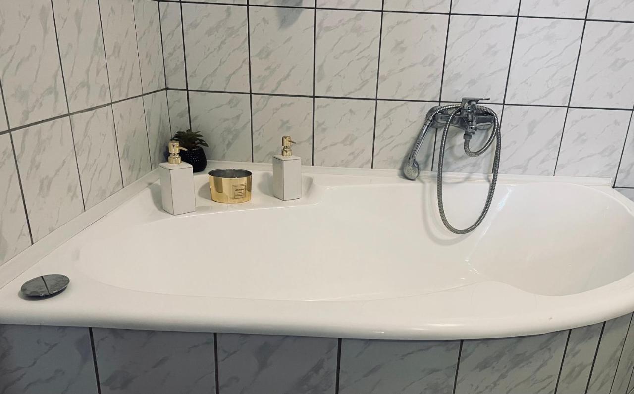 Halmaj Toerpi Apartman מראה חיצוני תמונה